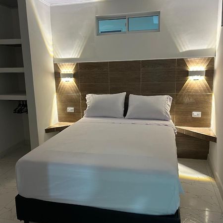 Hotel Brisas Del Mar Санта Марта Екстериор снимка
