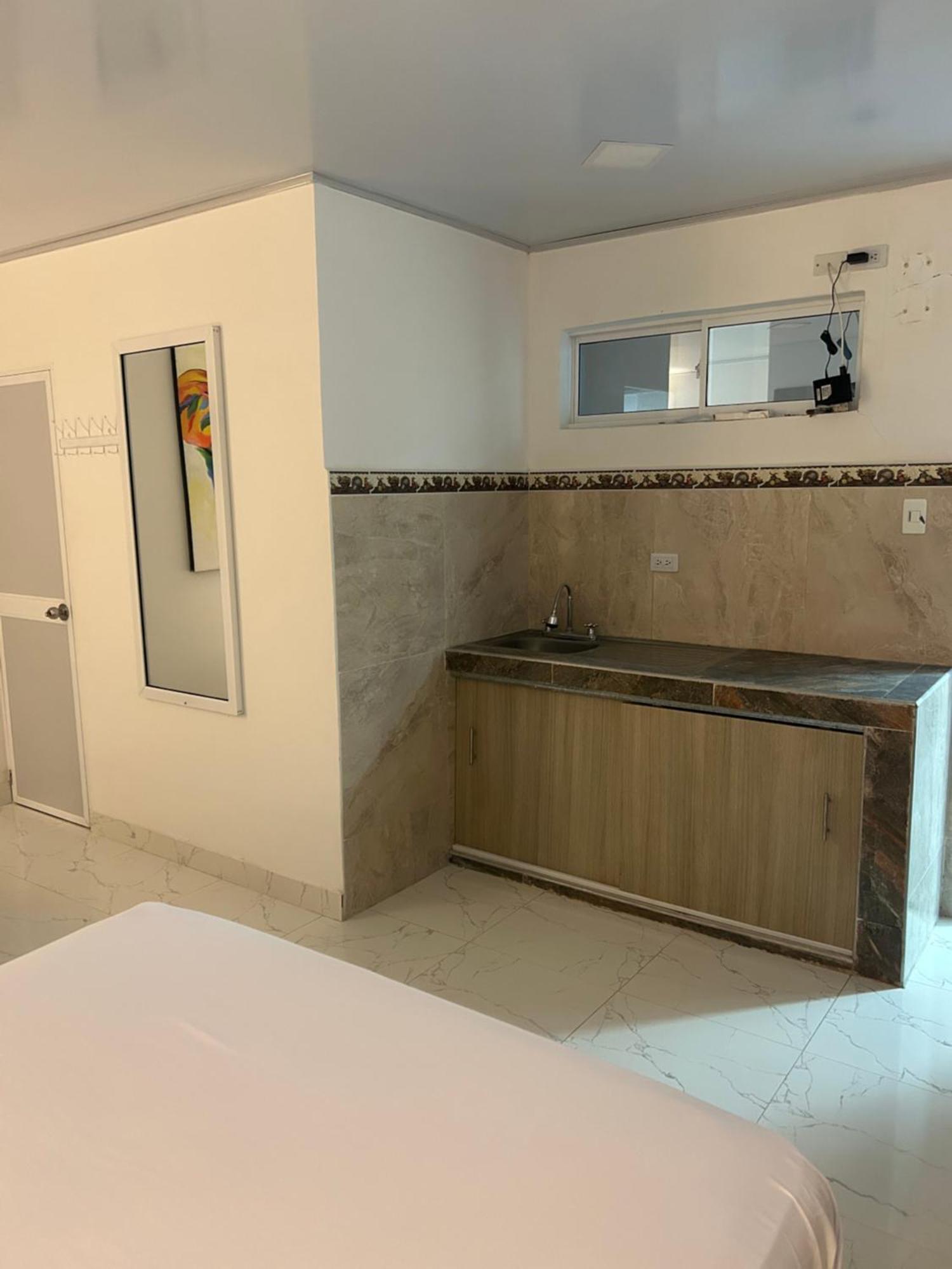 Hotel Brisas Del Mar Санта Марта Екстериор снимка
