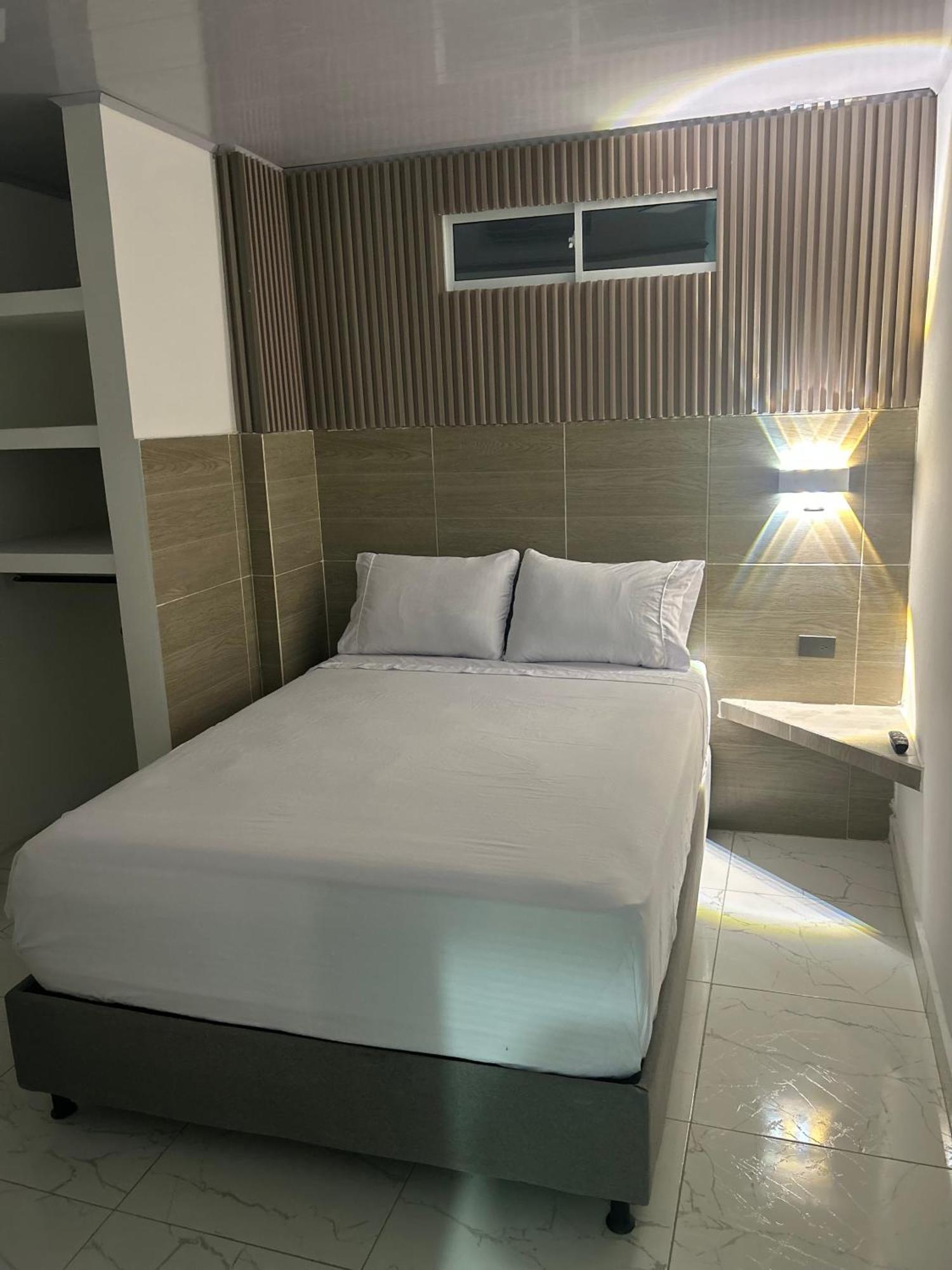 Hotel Brisas Del Mar Санта Марта Екстериор снимка